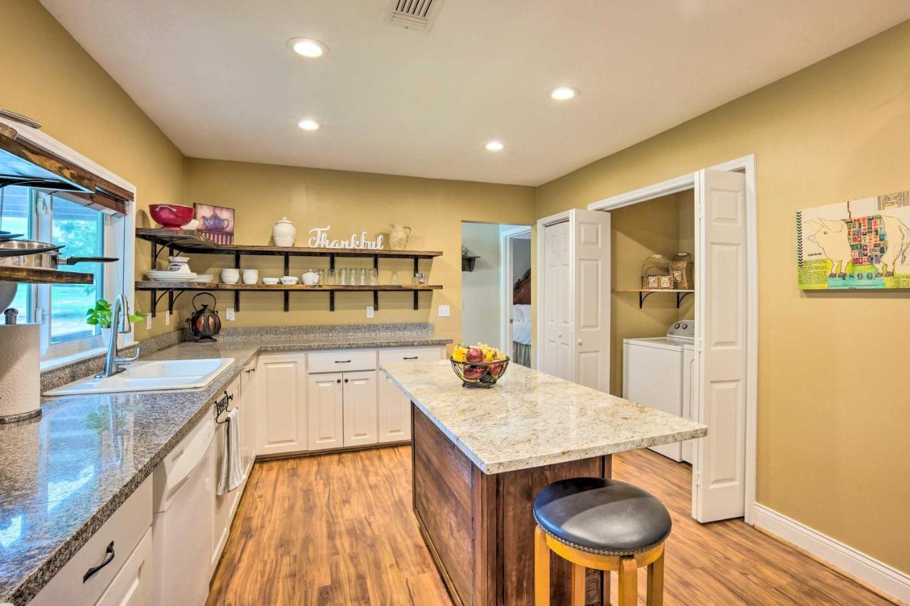 The Gathering Place Brenham Home On 6 Acres Dış mekan fotoğraf